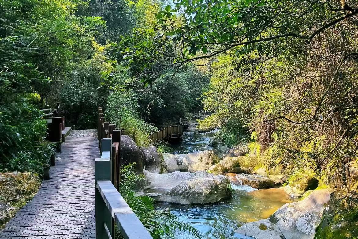 Jinzhu Waterfall
